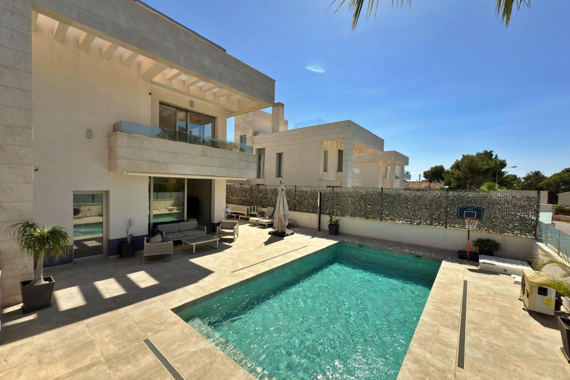 Herverkoop - Villa -
Orihuela Costa - Villamartín