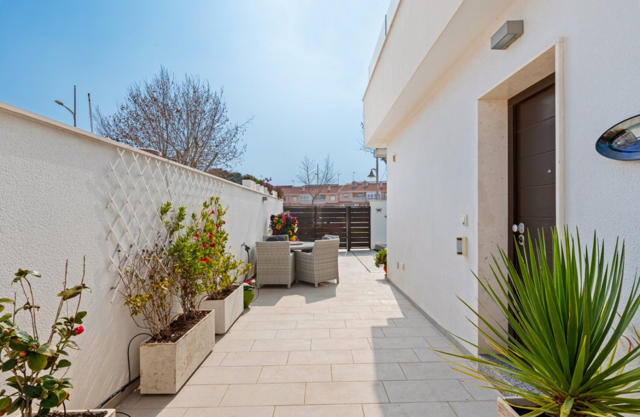 Herverkoop - Villa -
Pilar de la Horadada - Costa Blanca