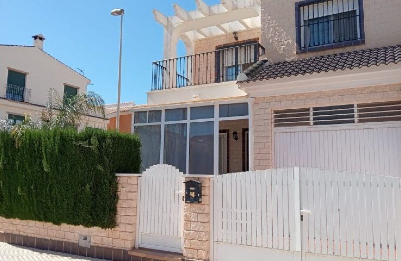 Herverkoop - Villa -
Pilar de la Horadada - Costa Blanca