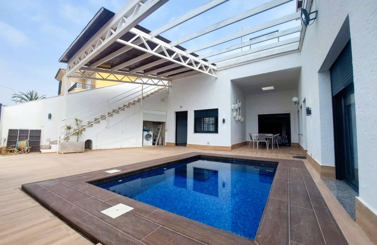 Herverkoop - Villa -
Pilar de la Horadada - Costa Blanca