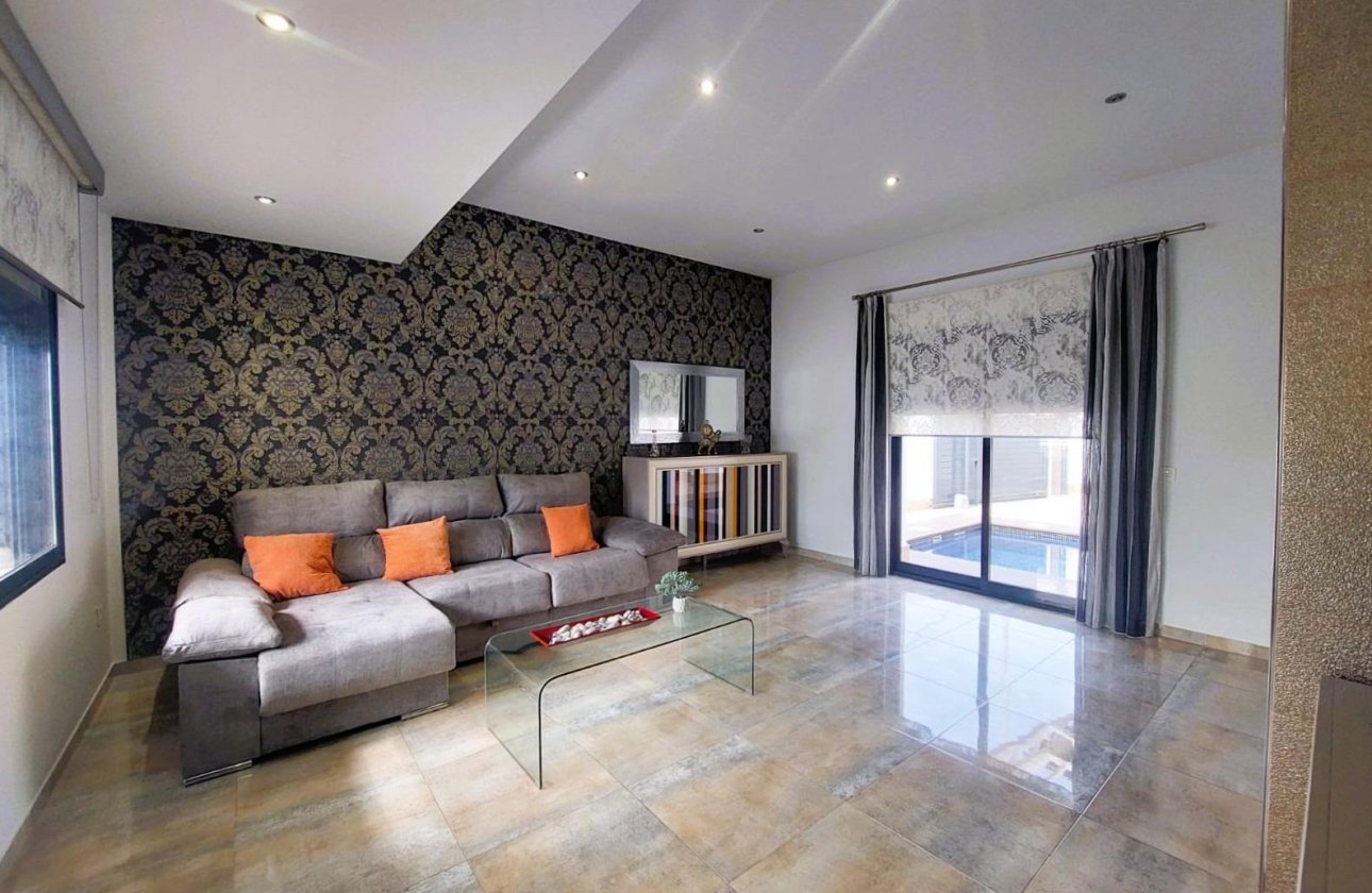 Herverkoop - Villa -
Pilar de la Horadada - Costa Blanca