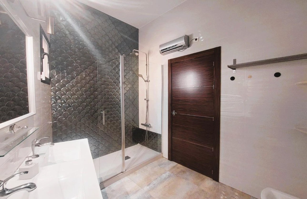 Herverkoop - Villa -
Pilar de la Horadada - Costa Blanca