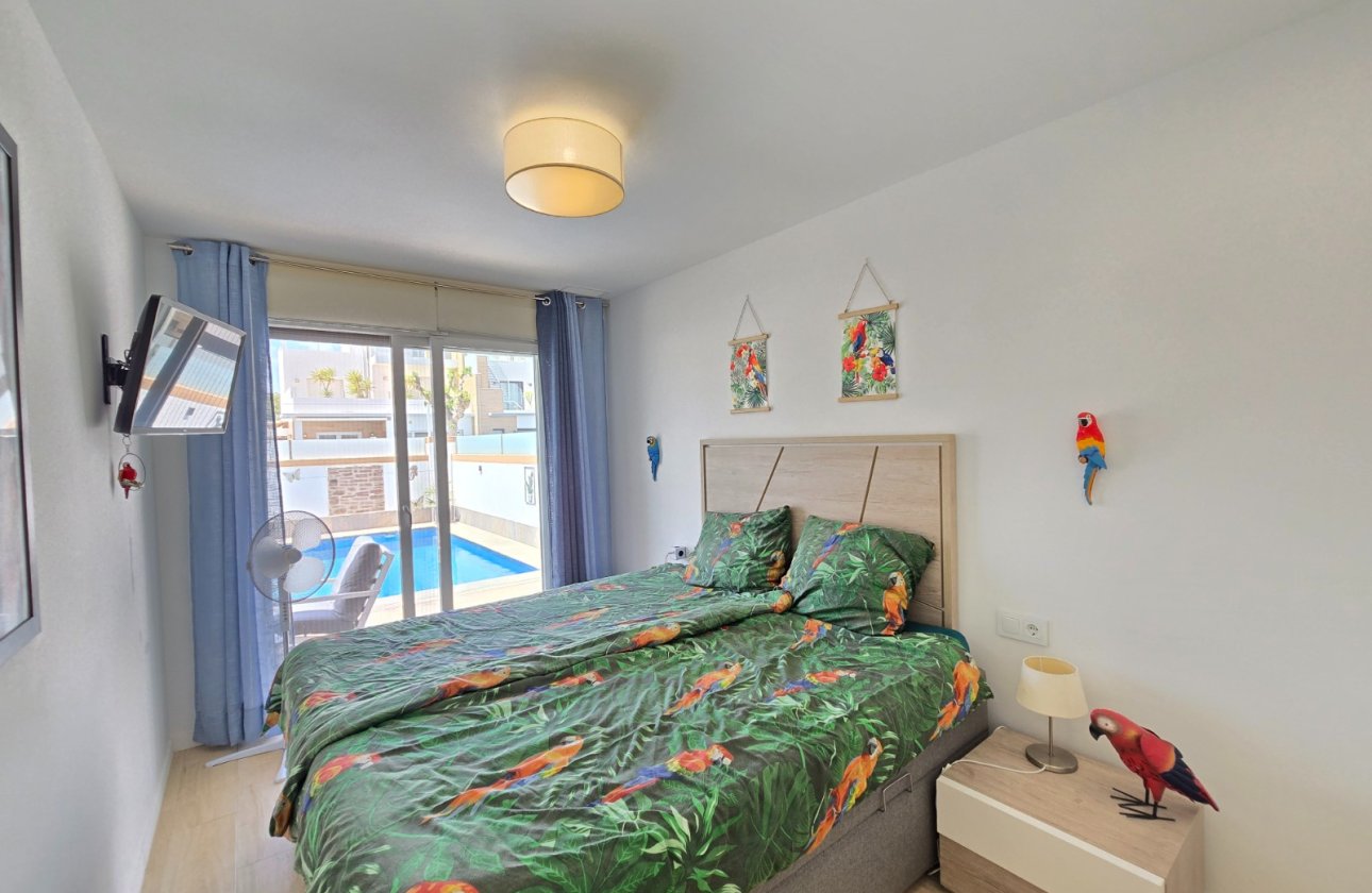 Herverkoop - Villa -
Pilar de la Horadada - Costa Blanca