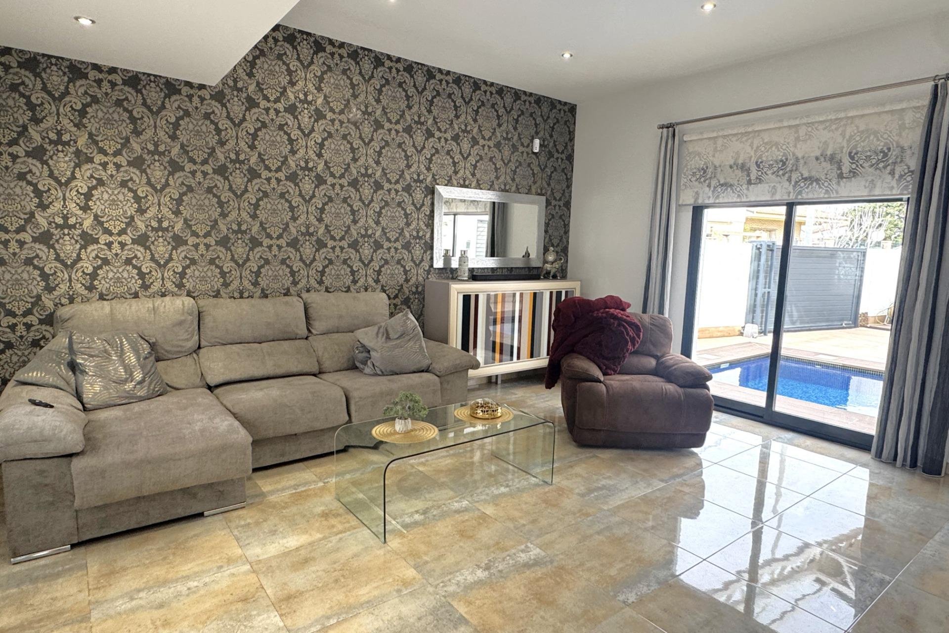 Herverkoop - Villa -
Pilar de la Horadada - Torre De La Horadada