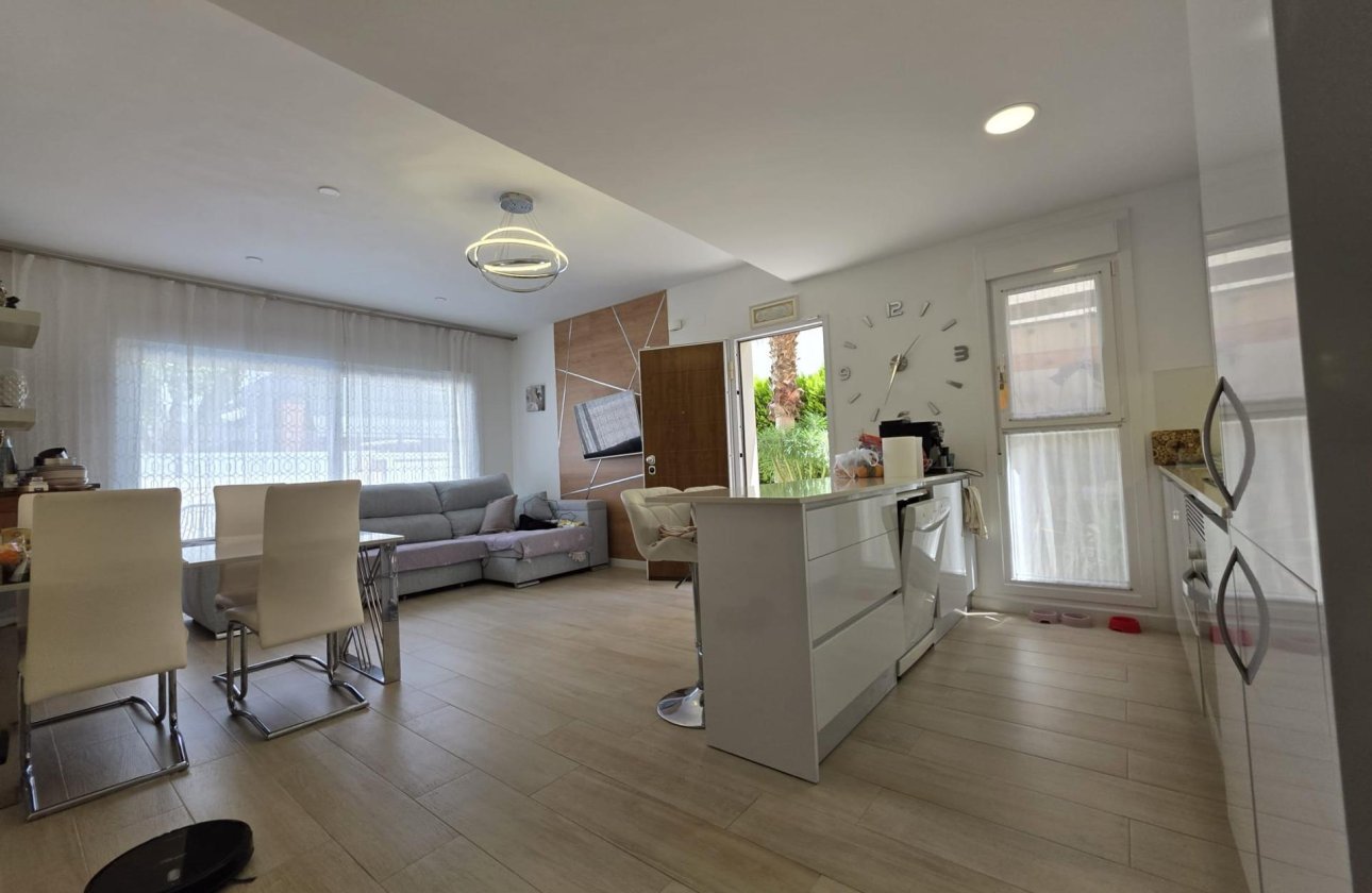 Herverkoop - Villa -
Pilar de la Horadada - Zona Pueblo