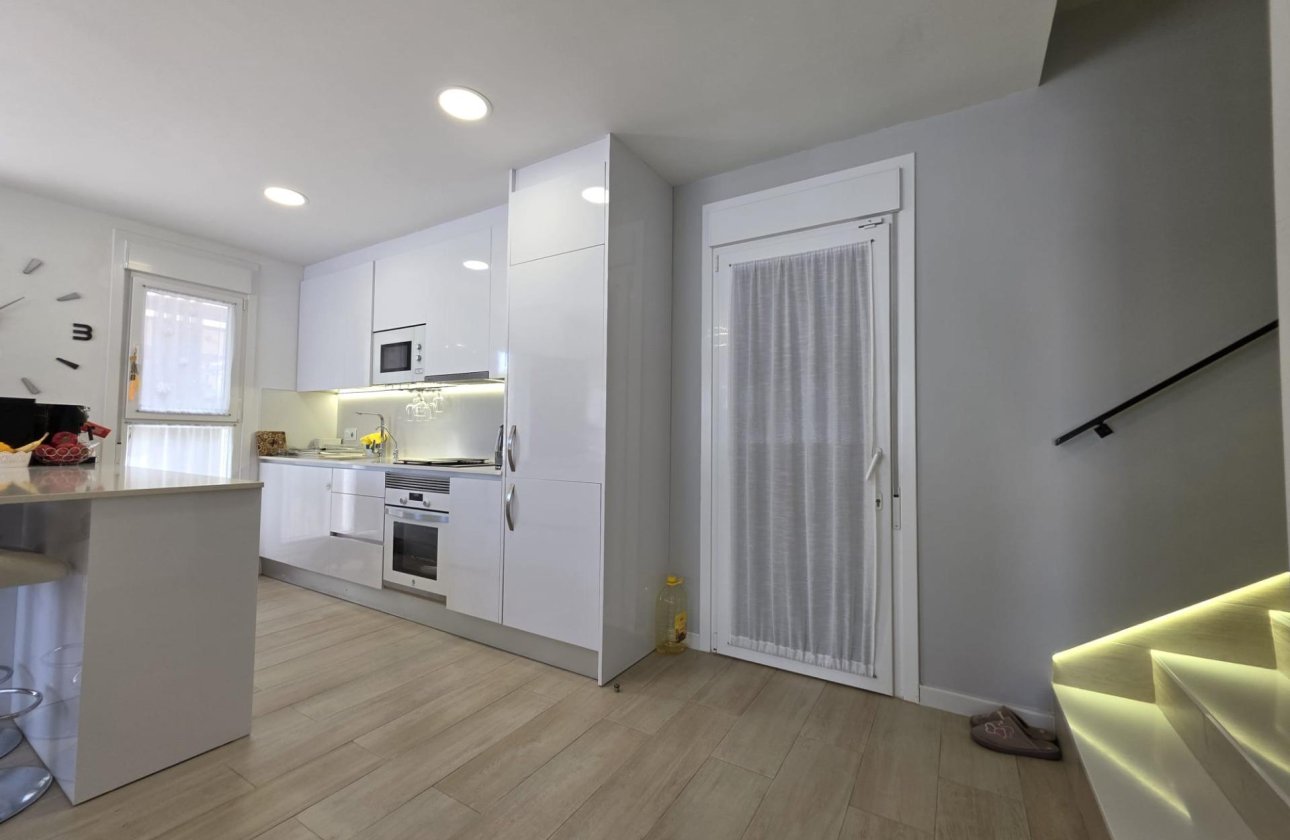 Herverkoop - Villa -
Pilar de la Horadada - Zona Pueblo