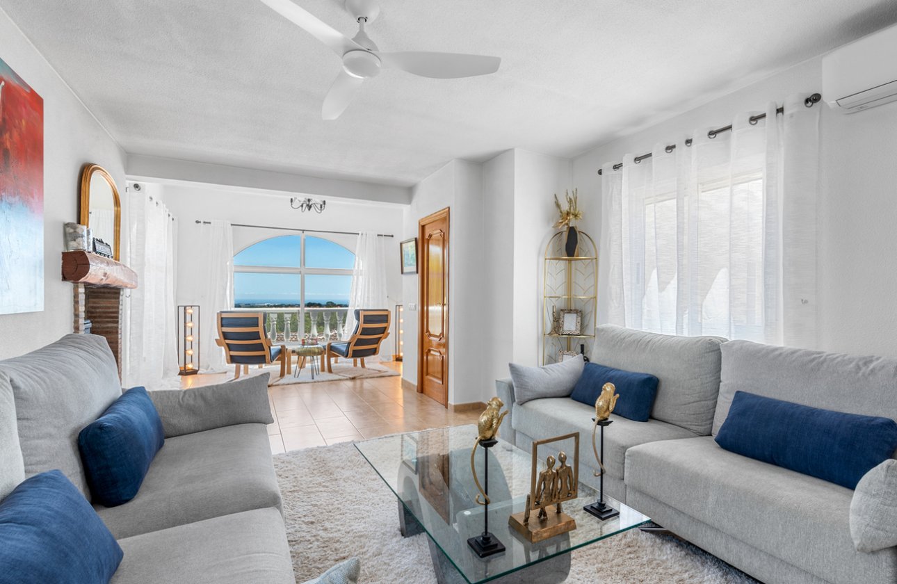 Herverkoop - Villa -
Pinar de Campoverde - Costa Blanca