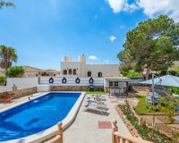 Herverkoop - Villa -
Pinar de Campoverde - Costa Blanca