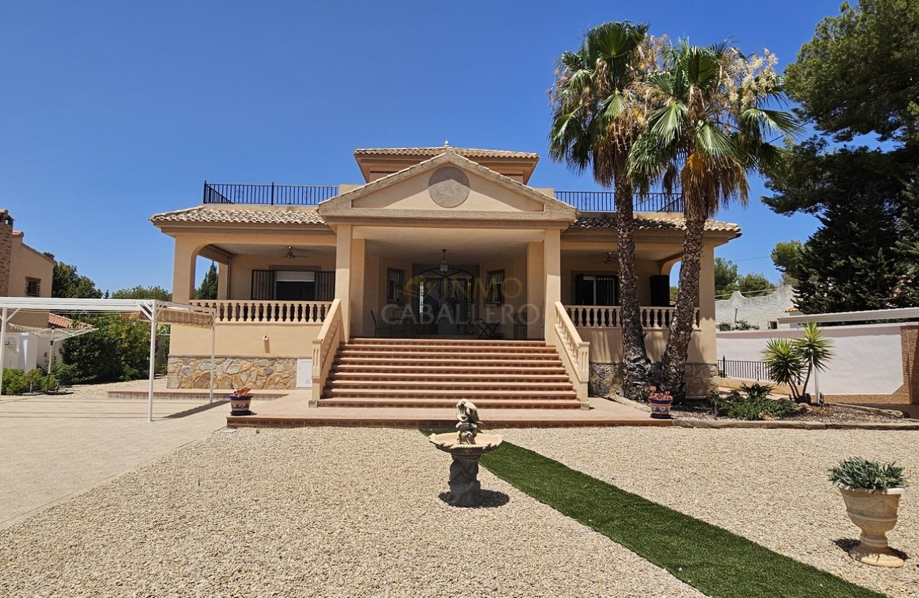 Herverkoop - Villa -
Pinar de Campoverde - Inland