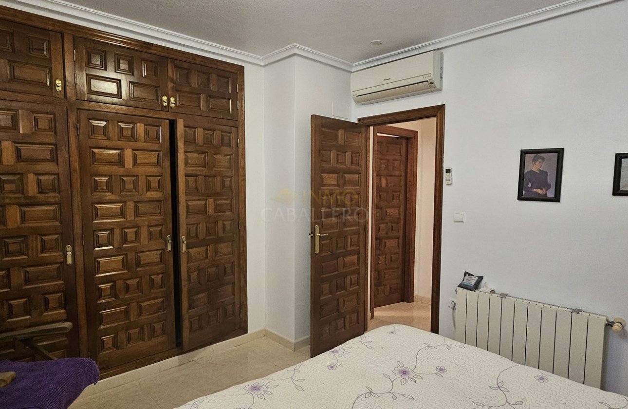 Herverkoop - Villa -
Pinar de Campoverde - Inland