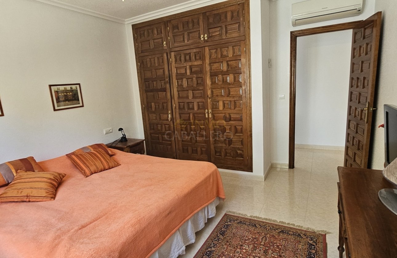 Herverkoop - Villa -
Pinar de Campoverde - Inland