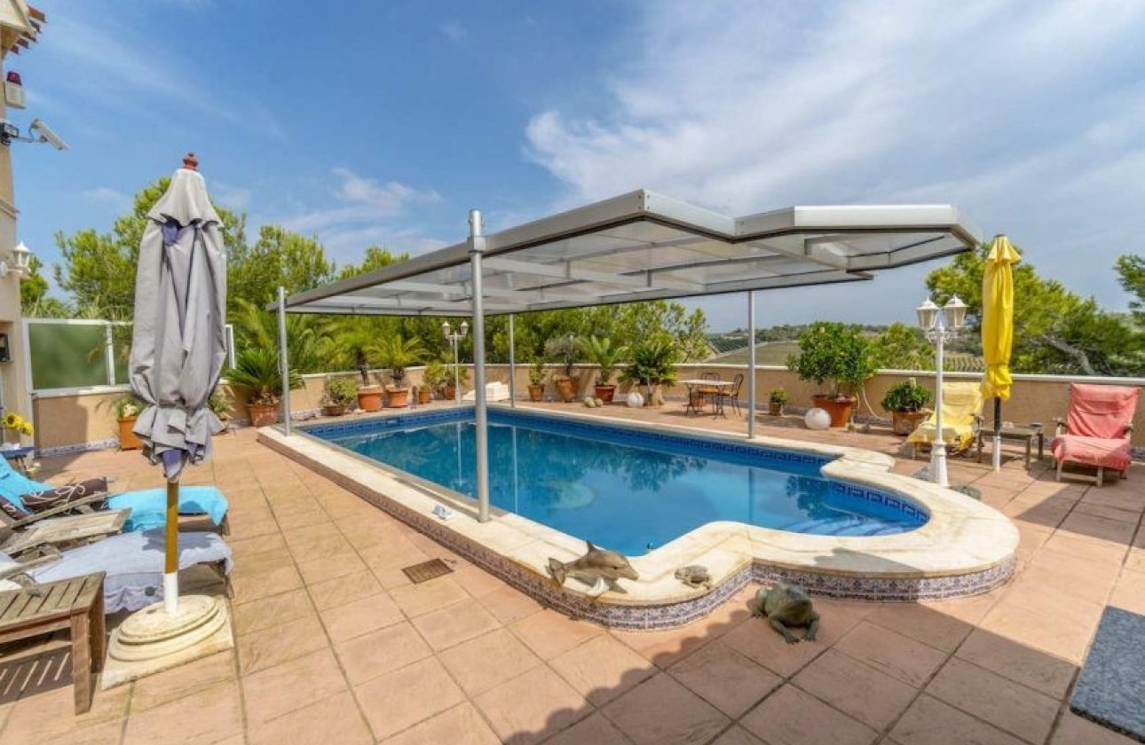 Herverkoop - Villa -
Pinar de Campoverde - Inland