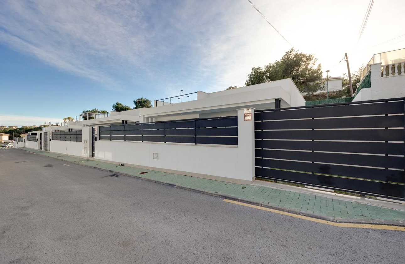 Herverkoop - Villa -
Pinar de Campoverde - Inland