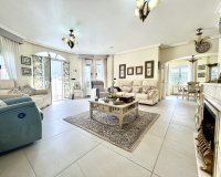 Herverkoop - Villa -
Pinar de Campoverde - Inland