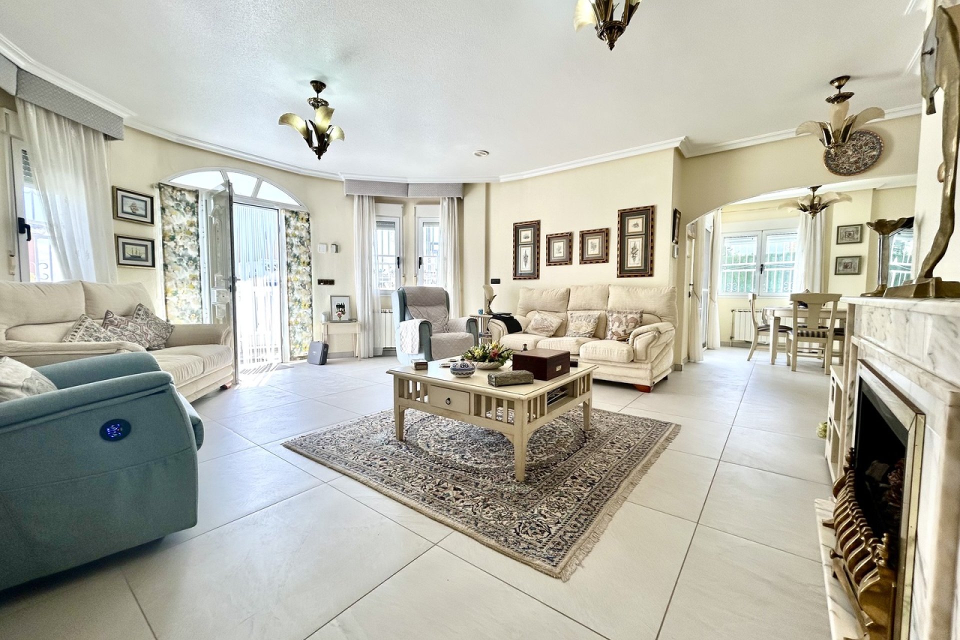 Herverkoop - Villa -
Pinar de Campoverde - Inland