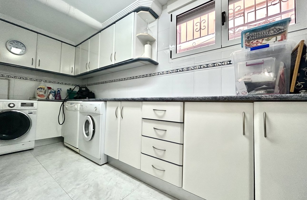 Herverkoop - Villa -
Pinar de Campoverde - Inland