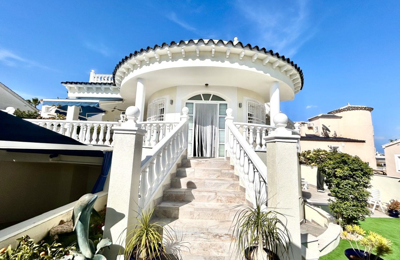 Herverkoop - Villa -
Pinar de Campoverde - Inland