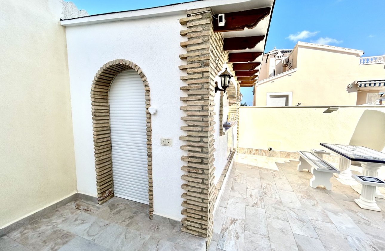 Herverkoop - Villa -
Pinar de Campoverde - Inland