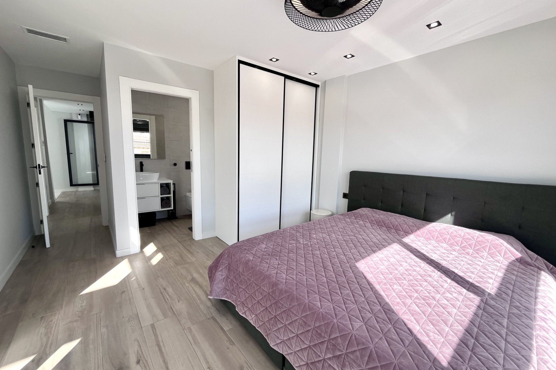 Herverkoop - Villa -
Playa Flamenca - Costa Blanca