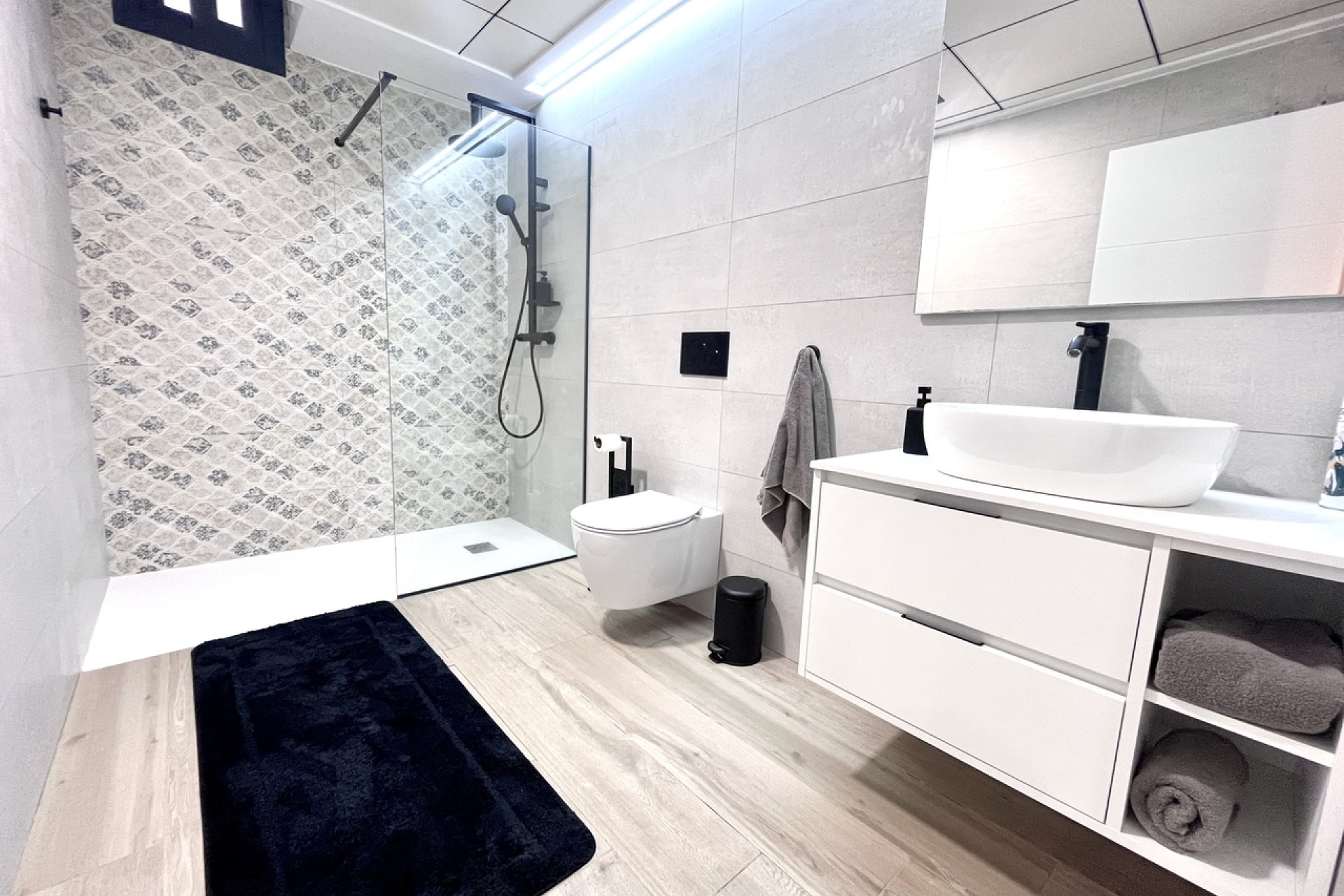 Herverkoop - Villa -
Playa Flamenca - Costa Blanca