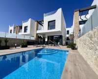 Herverkoop - Villa -
Playa Flamenca - Costa Blanca