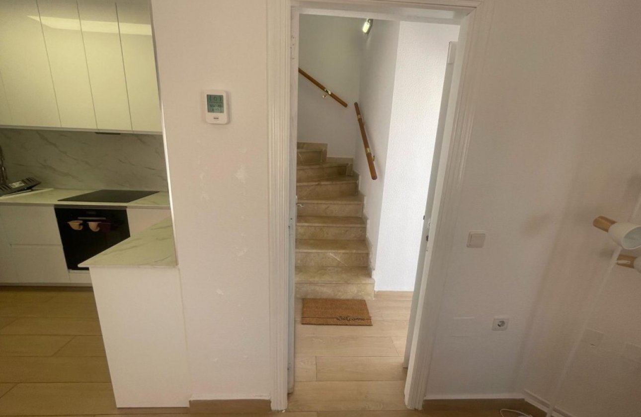 Herverkoop - Villa -
Playa Flamenca - Costa Blanca