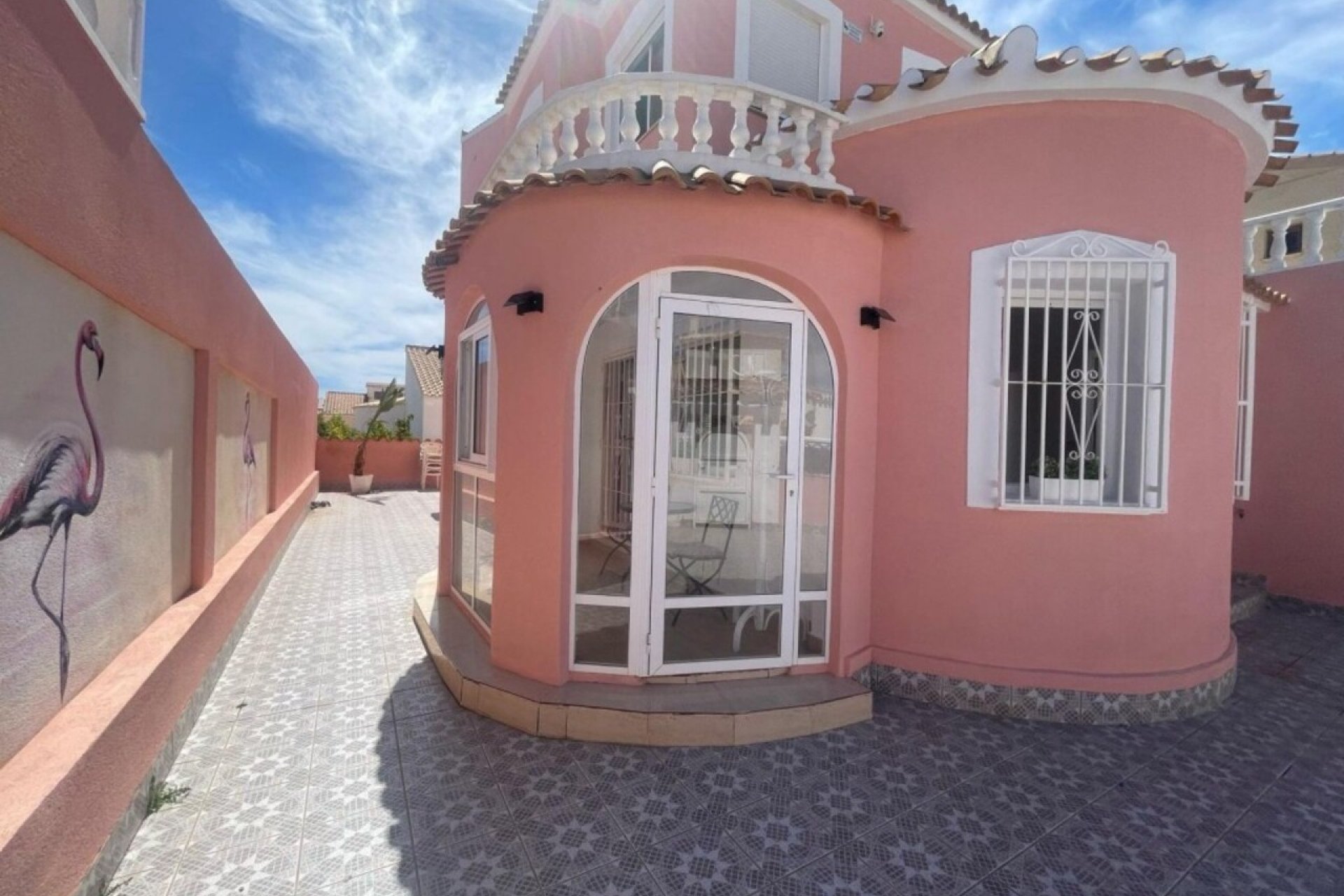 Herverkoop - Villa -
Playa Flamenca - Costa Blanca