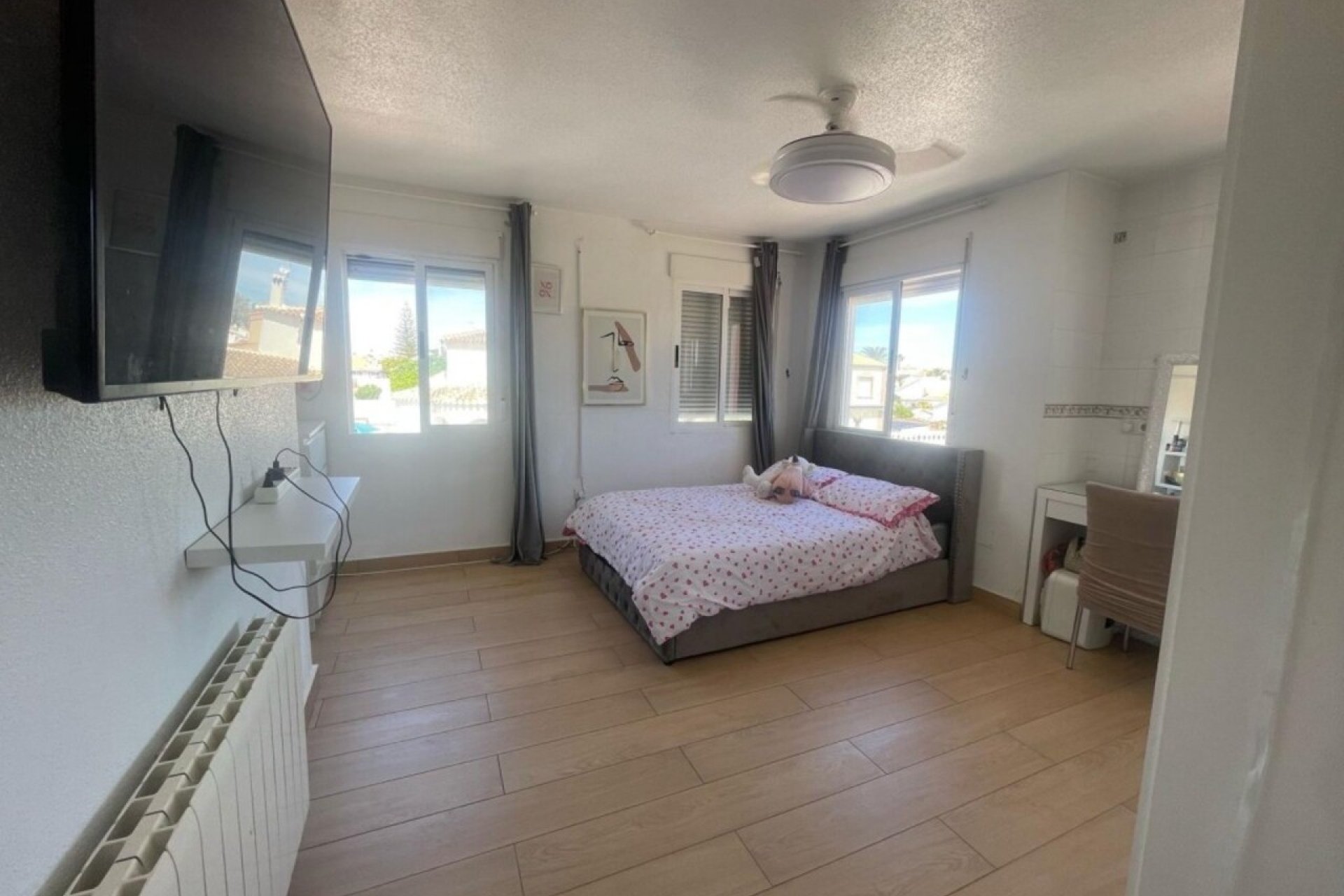 Herverkoop - Villa -
Playa Flamenca - Costa Blanca