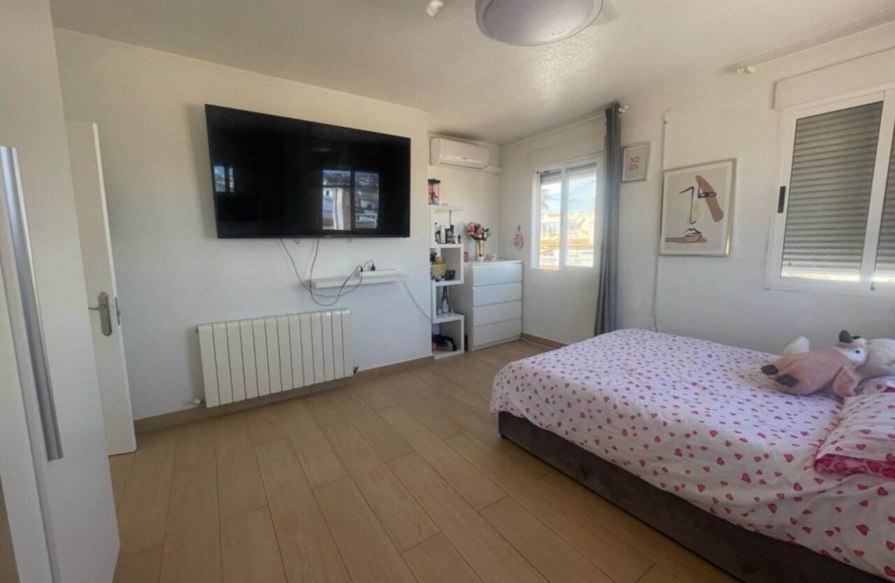 Herverkoop - Villa -
Playa Flamenca - Costa Blanca