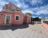 Herverkoop - Villa -
Playa Flamenca - Costa Blanca