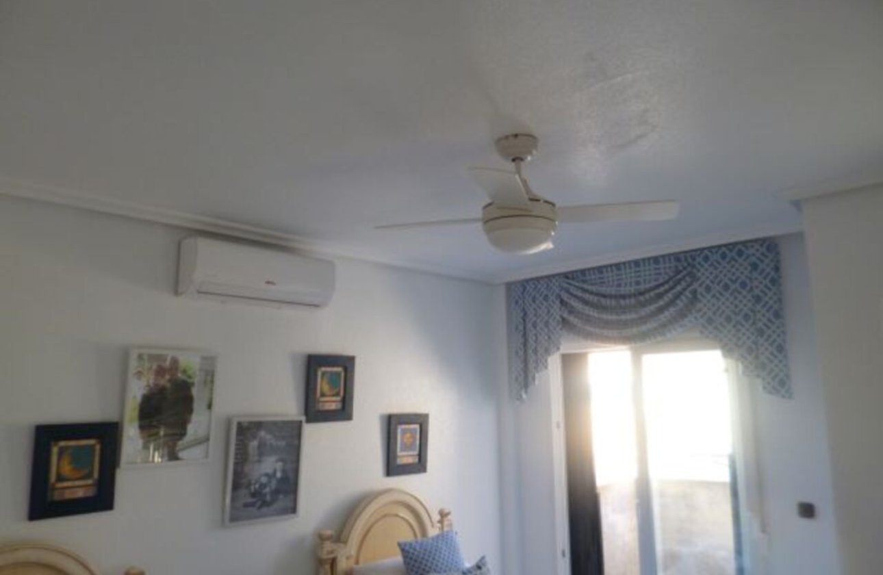 Herverkoop - Villa -
Playa Flamenca - Costa Blanca