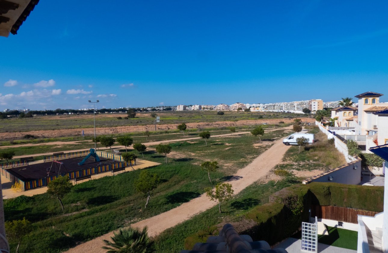 Herverkoop - Villa -
Playa Flamenca - Costa Blanca