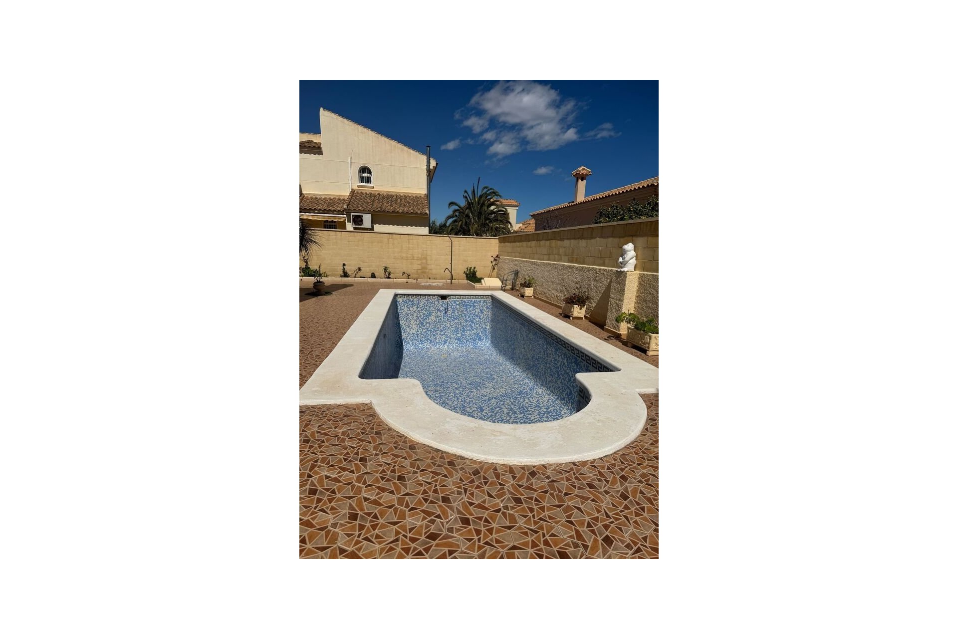 Herverkoop - Villa -
Playa Flamenca - Costa Blanca