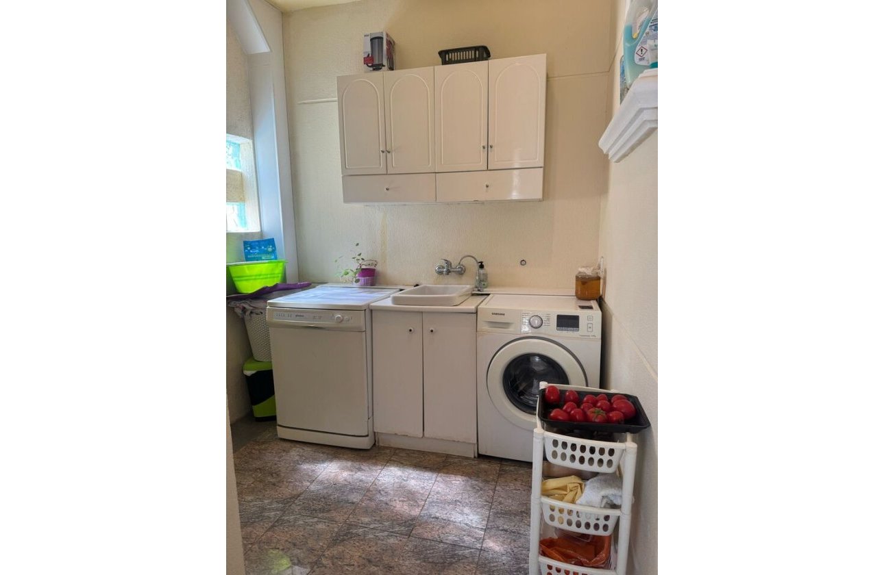 Herverkoop - Villa -
Playa Flamenca - Costa Blanca