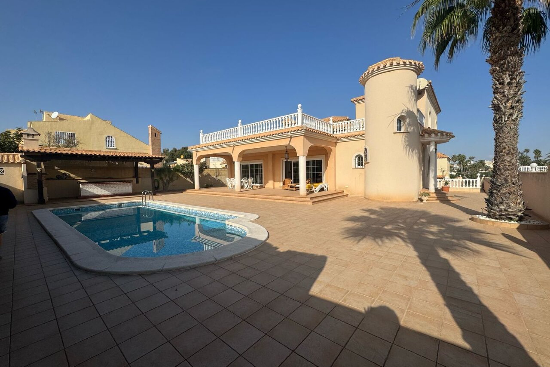 Herverkoop - Villa -
Playa Flamenca - Costa Blanca