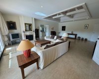 Herverkoop - Villa -
Playa Flamenca - Costa Blanca