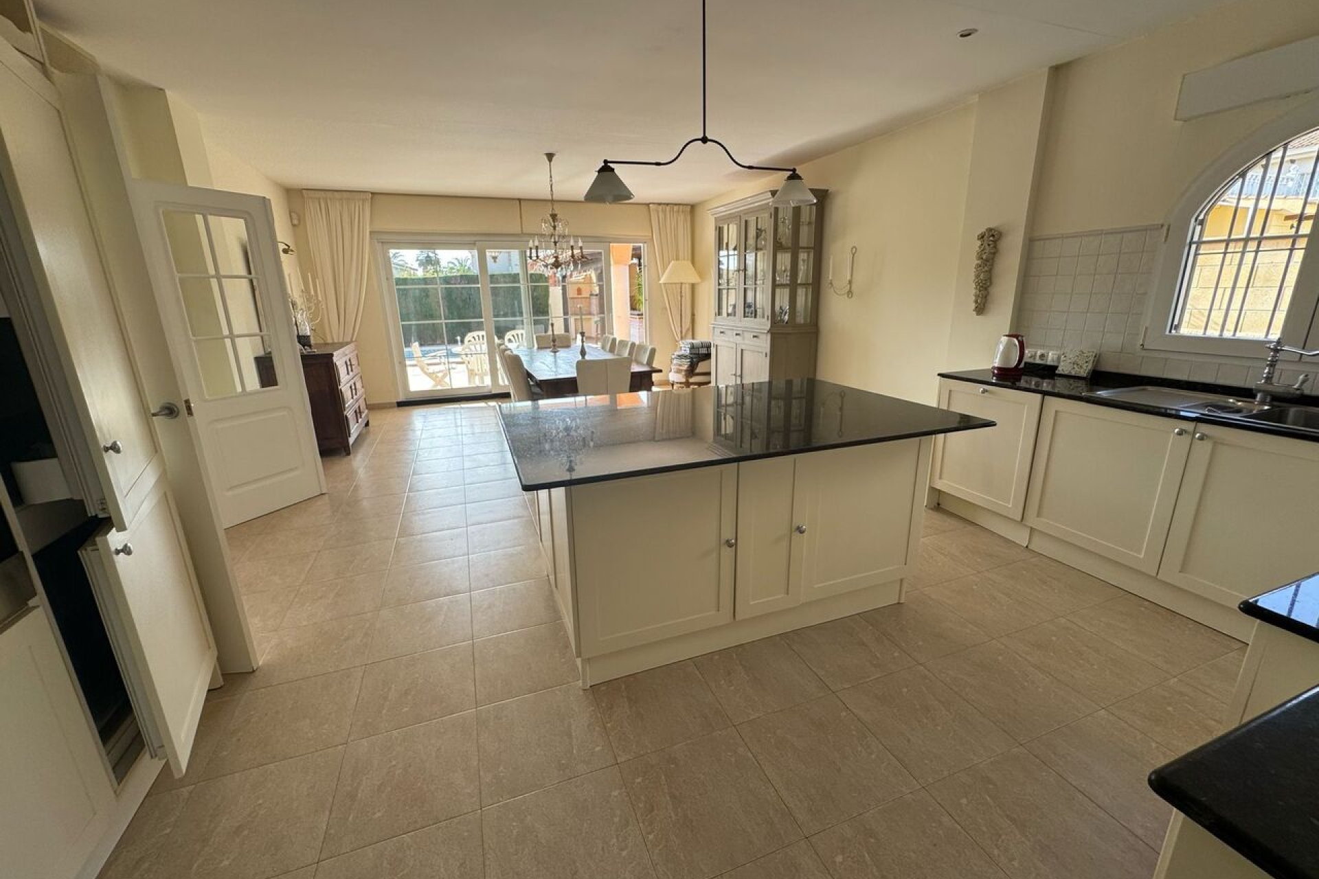 Herverkoop - Villa -
Playa Flamenca - Costa Blanca