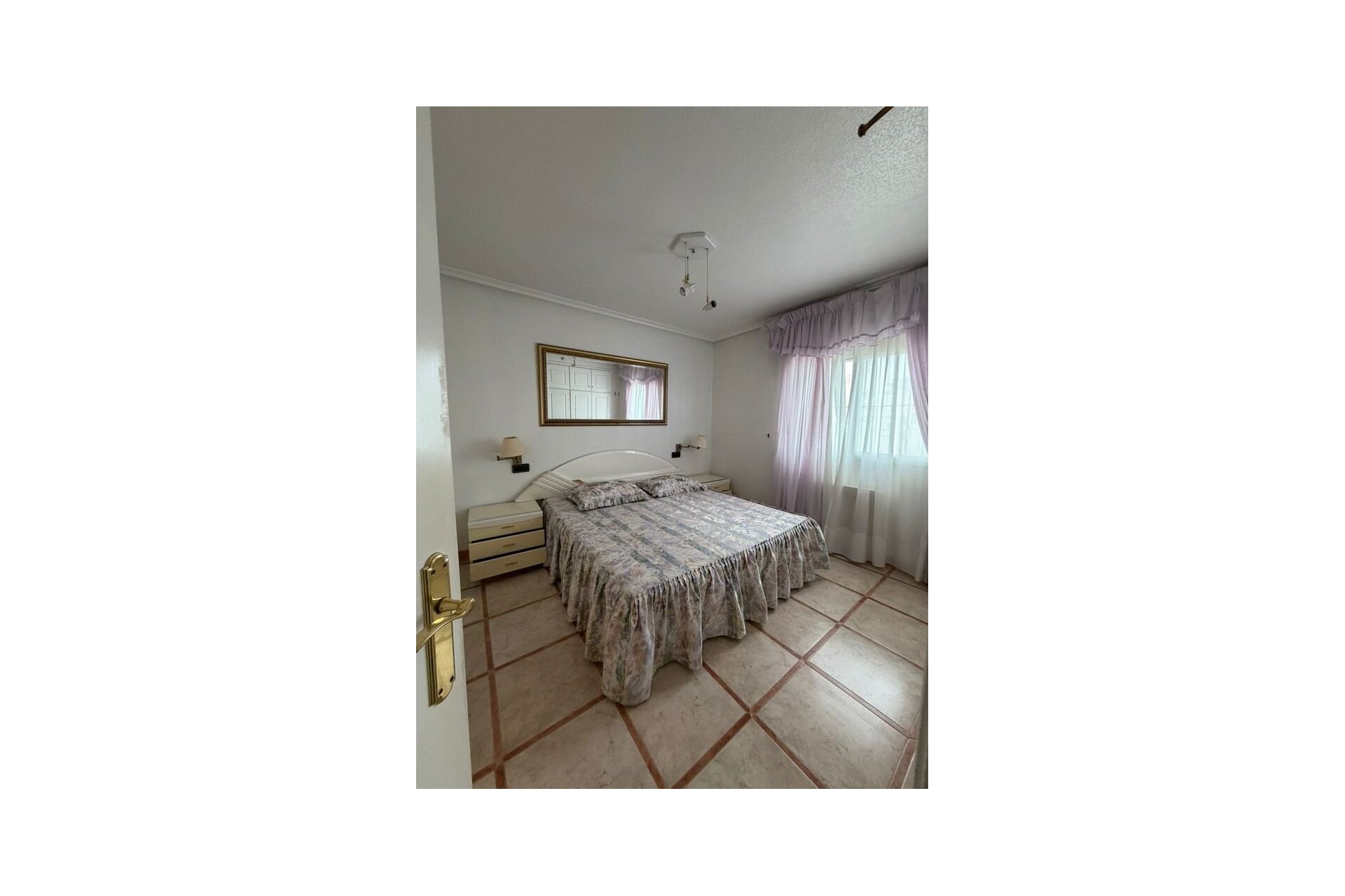 Herverkoop - Villa -
Playa Flamenca - Costa Blanca