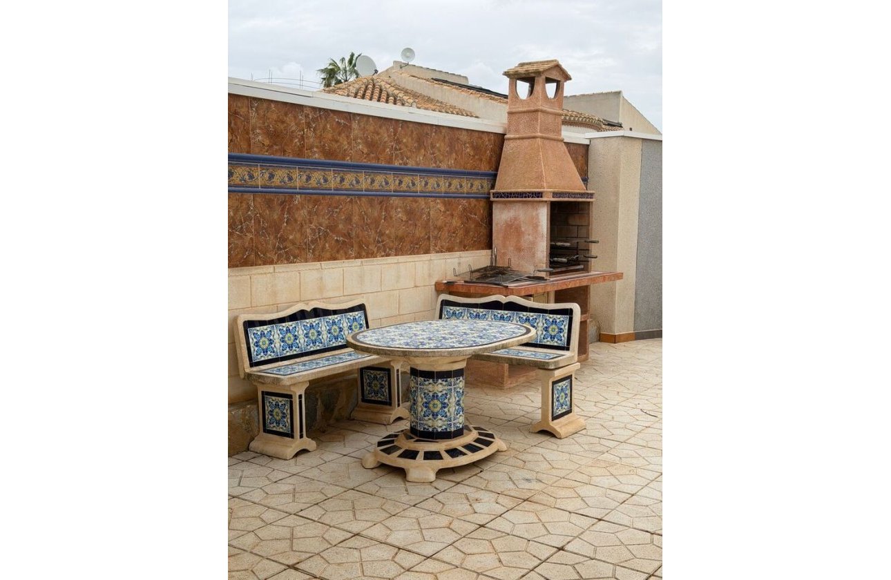 Herverkoop - Villa -
Playa Flamenca - Costa Blanca