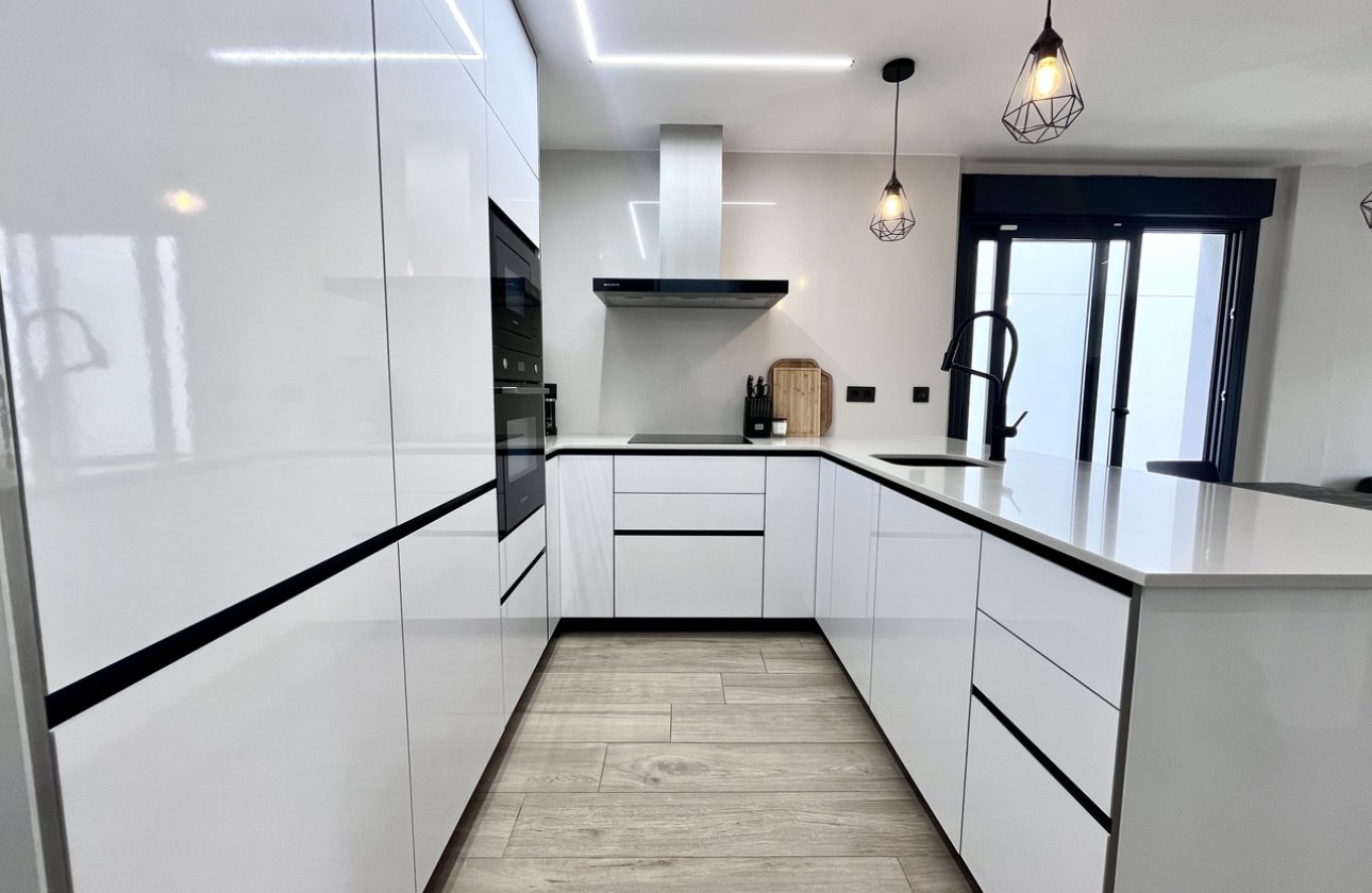 Herverkoop - Villa -
Punta Prima - Costa Blanca