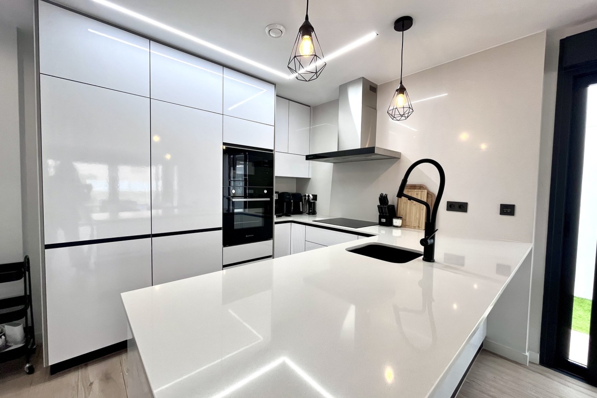 Herverkoop - Villa -
Punta Prima - Costa Blanca