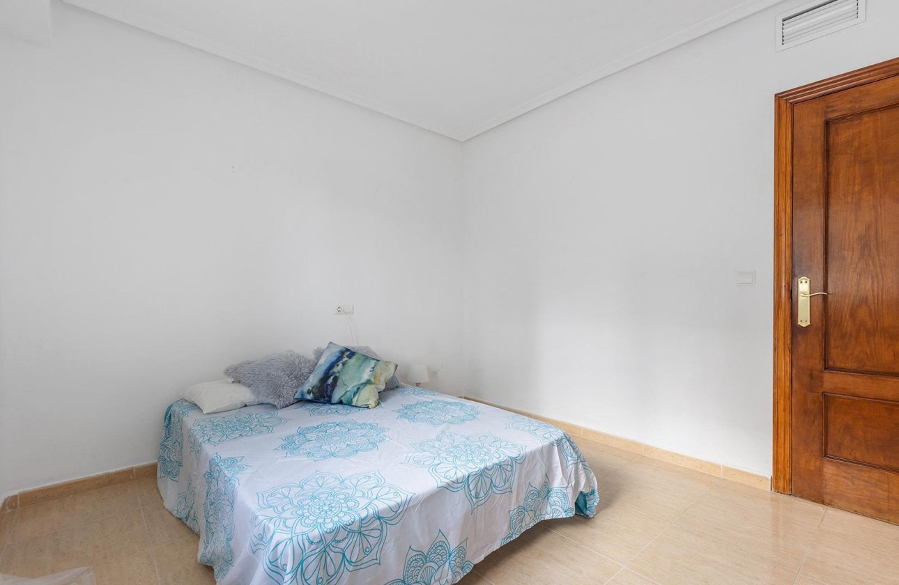 Herverkoop - Villa -
Rojales - Campo De Golf La Marquesa