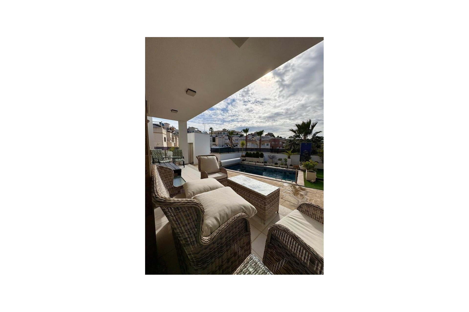 Herverkoop - Villa -
Rojales - Costa Blanca
