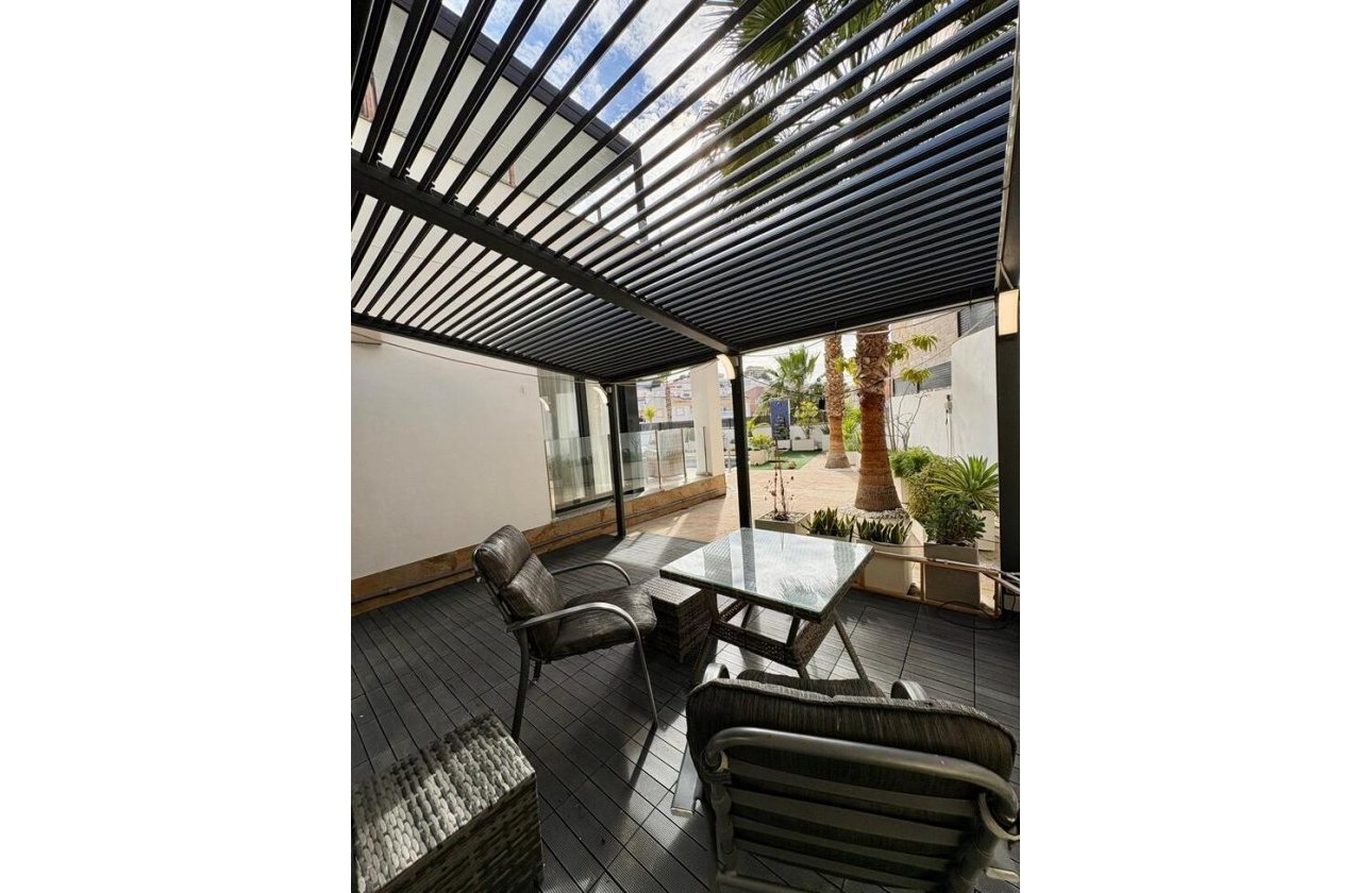 Herverkoop - Villa -
Rojales - Costa Blanca