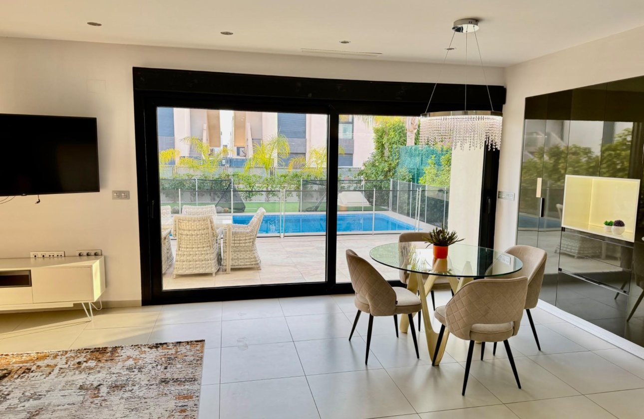 Herverkoop - Villa -
Rojales - Cuidad Quesada