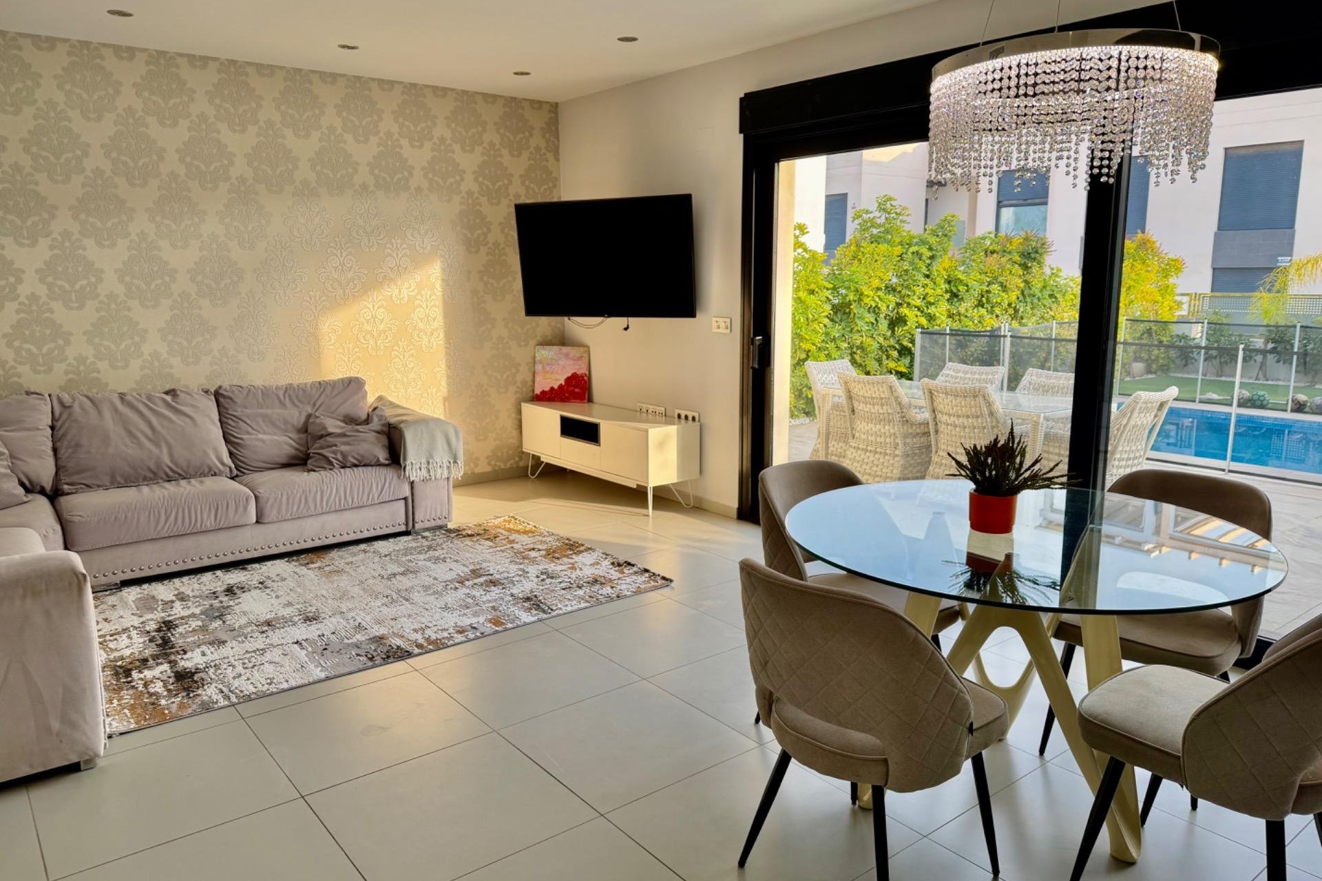 Herverkoop - Villa -
Rojales - Cuidad Quesada