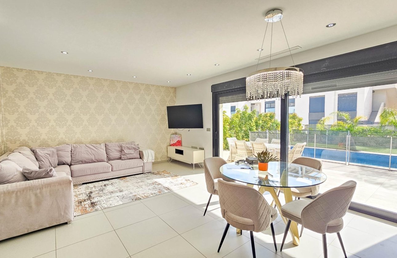 Herverkoop - Villa -
Rojales - Cuidad Quesada