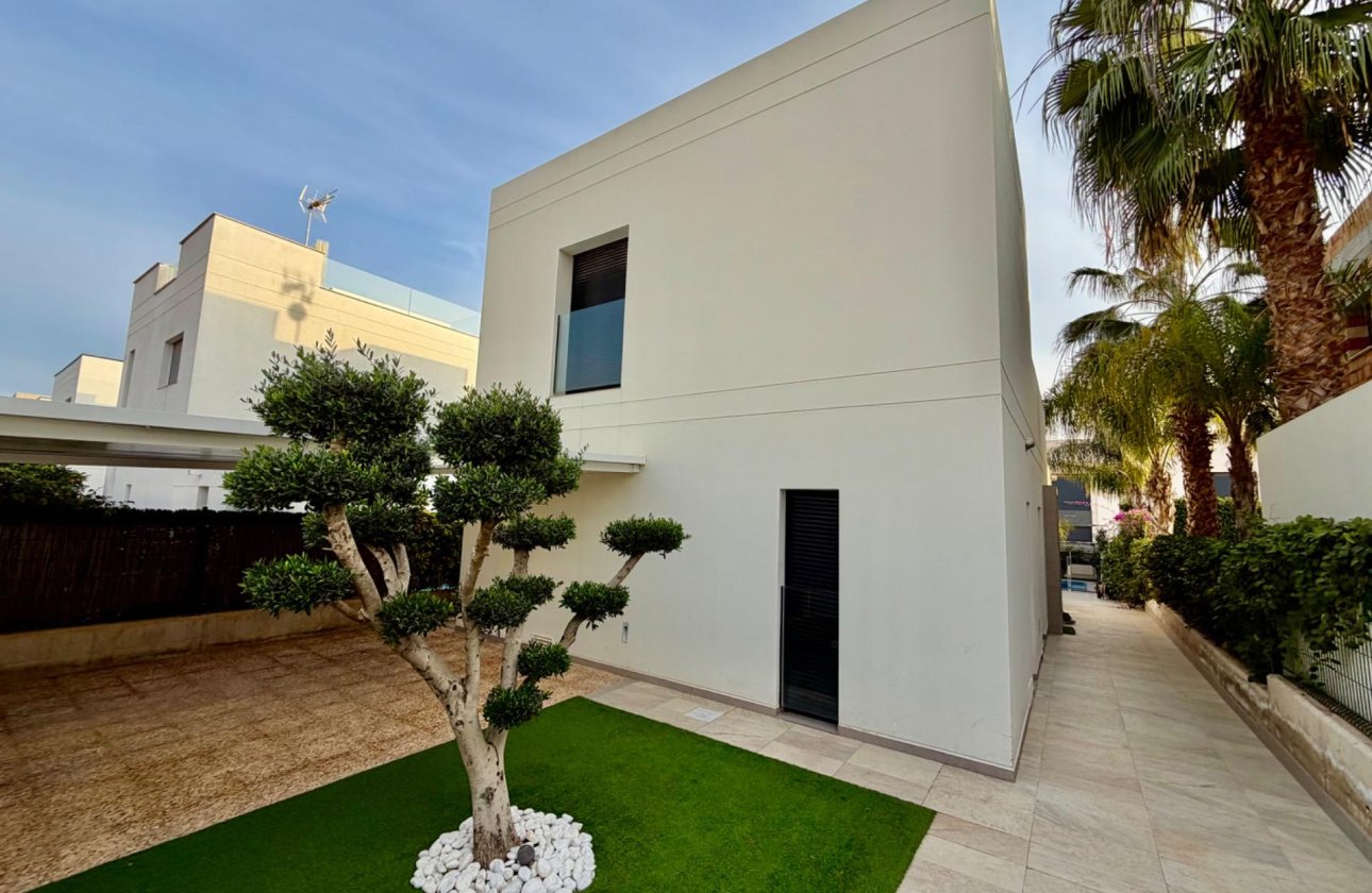 Herverkoop - Villa -
Rojales - Cuidad Quesada