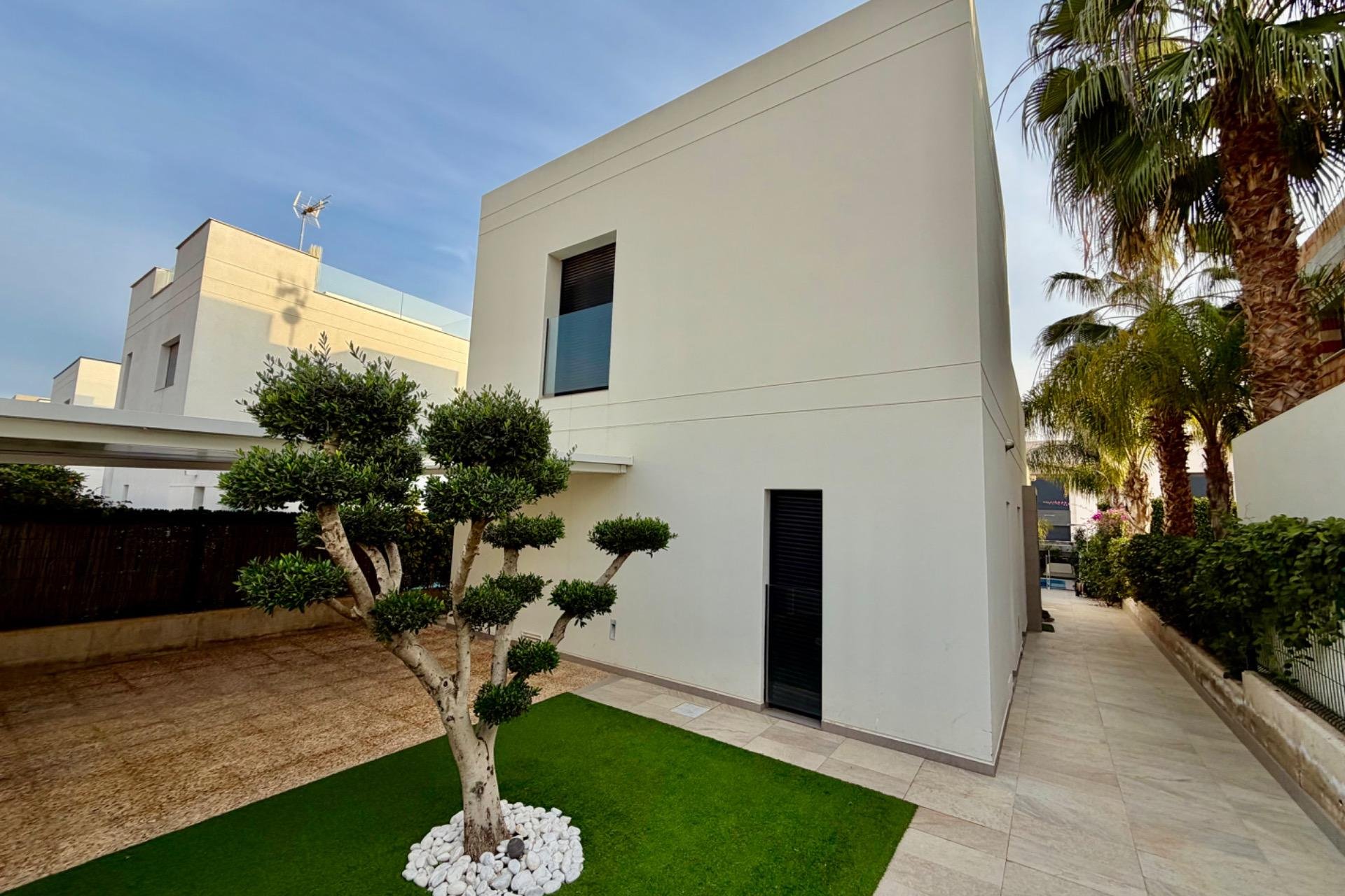 Herverkoop - Villa -
Rojales - Cuidad Quesada