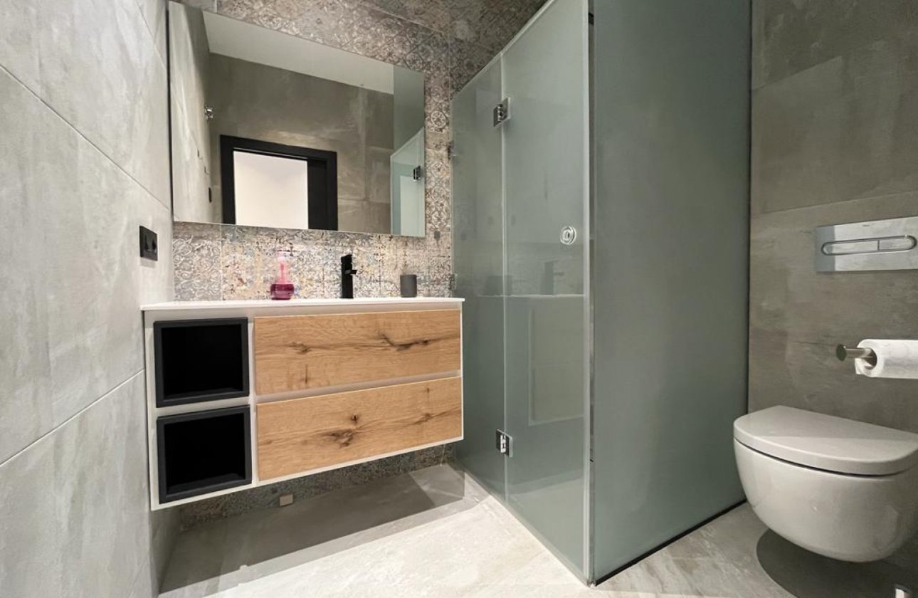 Herverkoop - Villa -
Rojales - Inland